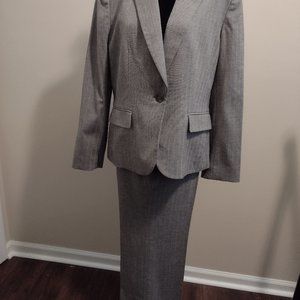 Jones New York Pant Suit, Size-14, 2pc, Gray w/Burgundy & Black Pin Stripes